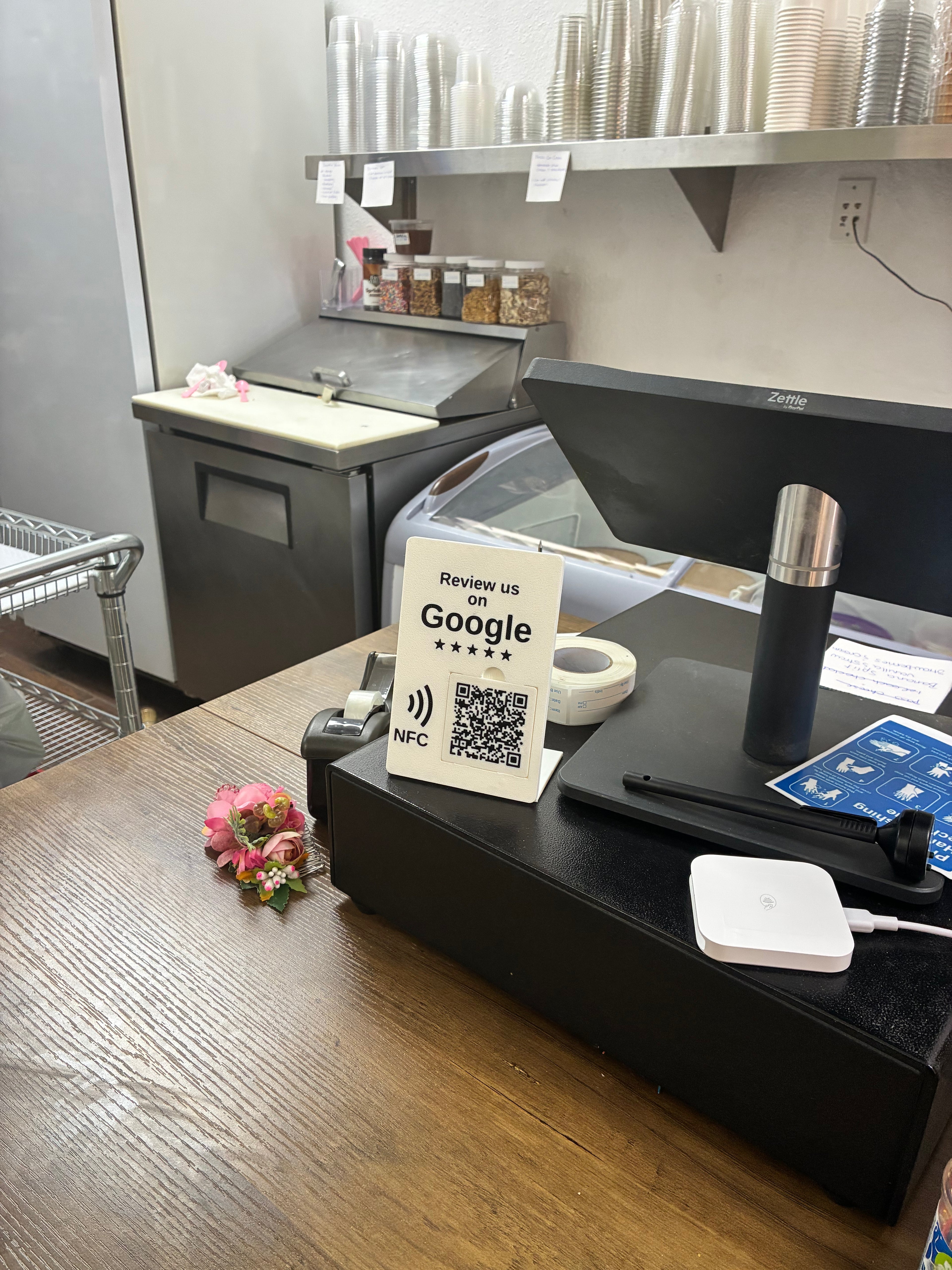 QR/NFC Stand
